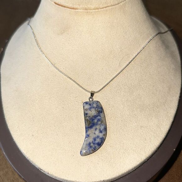 Cabochon Pendant Necklace! - Picture 2 of 8